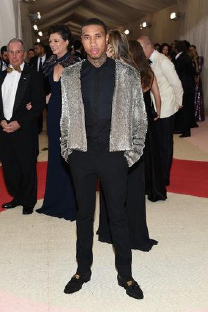 Un bloguero recrea en su casa los 'looks' más destacados de la gala Met 2016