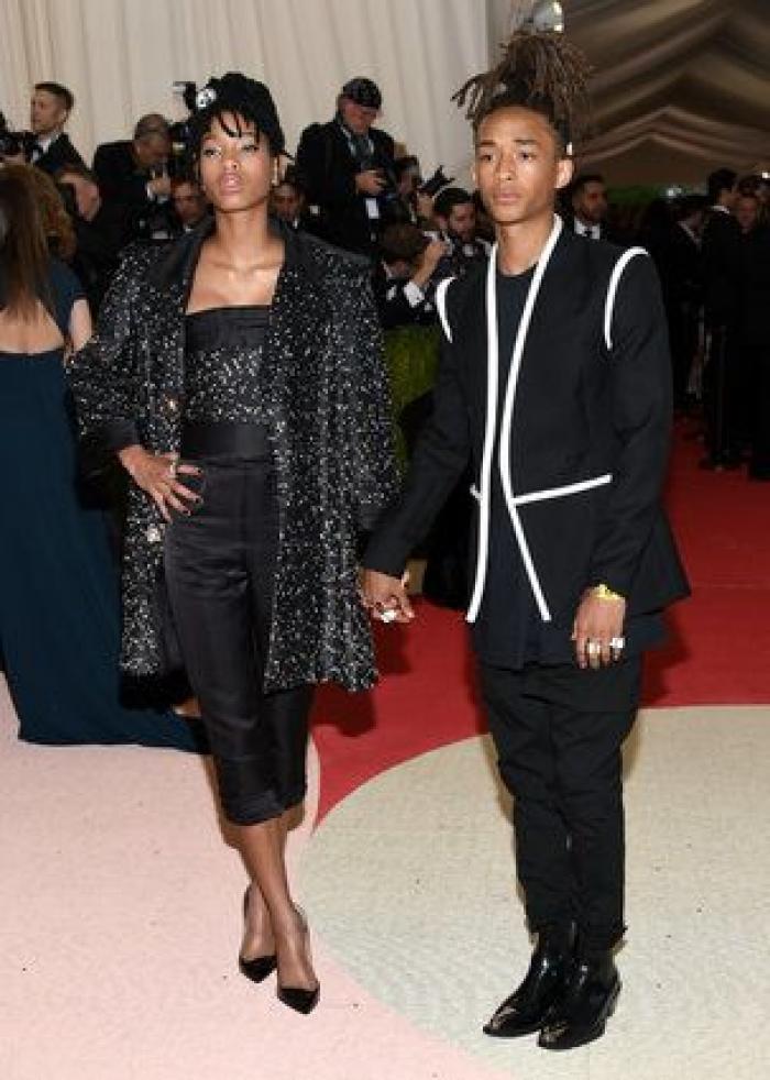 Un bloguero recrea en su casa los 'looks' más destacados de la gala Met 2016