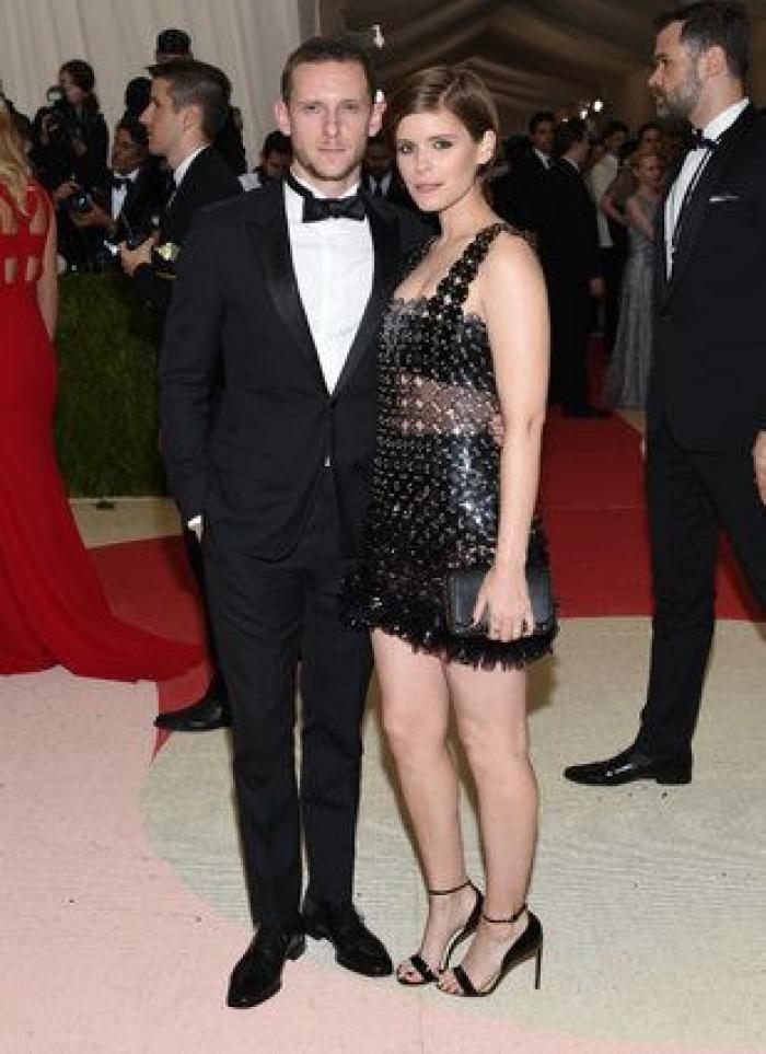 Un bloguero recrea en su casa los 'looks' más destacados de la gala Met 2016