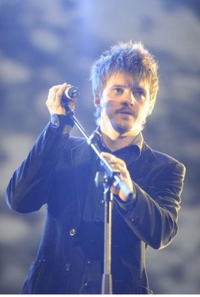 Más de cien intelectuales apoyan en un manifiesto la confluencia de IU y Podemos