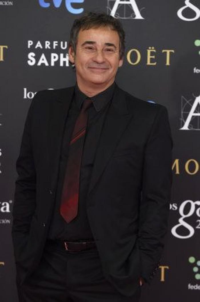 Más de cien intelectuales apoyan en un manifiesto la confluencia de IU y Podemos