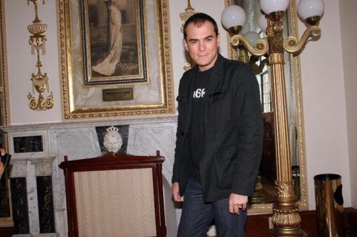 Más de cien intelectuales apoyan en un manifiesto la confluencia de IU y Podemos