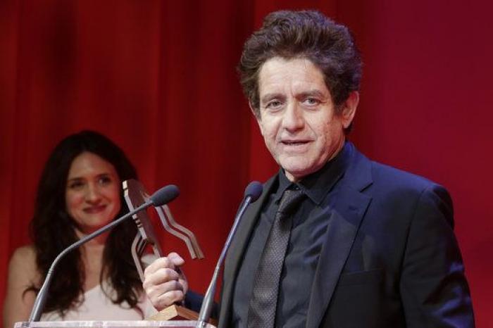 Más de cien intelectuales apoyan en un manifiesto la confluencia de IU y Podemos