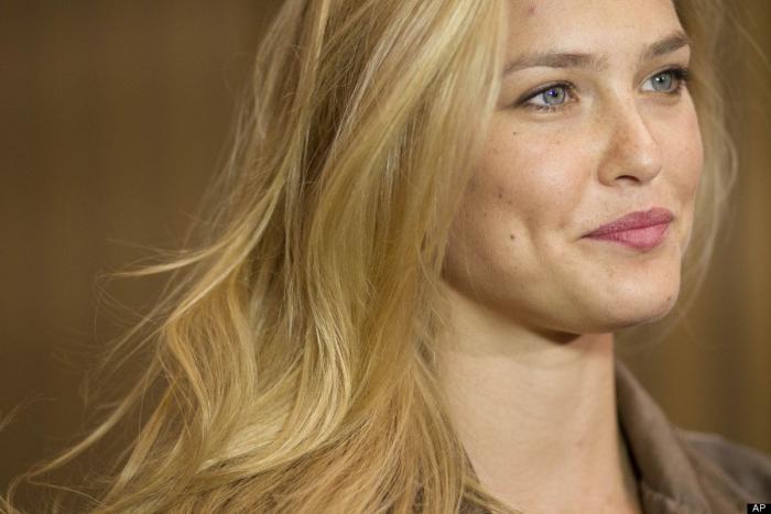 Israel censura (otra vez) un anuncio de la modelo Bar Refaeli