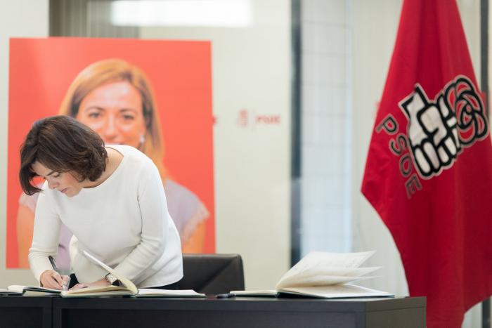 El último adiós a Carme Chacón