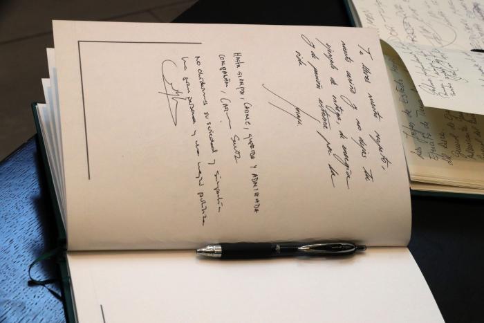 El último adiós a Carme Chacón