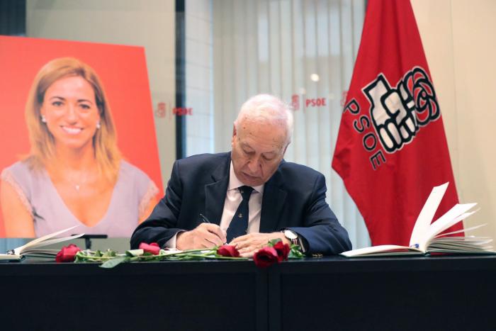 El último adiós a Carme Chacón