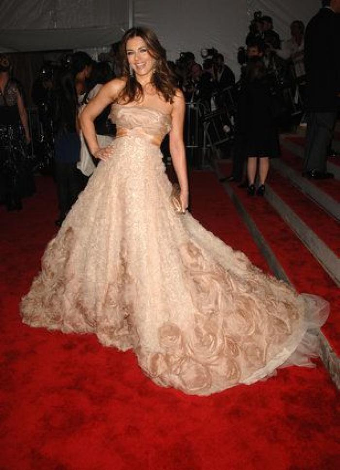 ¡Cambio radical! Elizabeth Hurley comparte una foto de cuando era pequeña