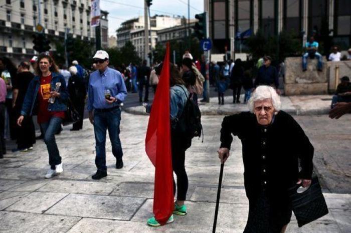 Grecia aprueba una polémica reforma fiscal y de las pensiones