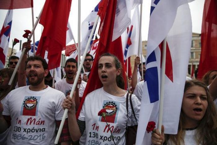 Grecia aprueba una polémica reforma fiscal y de las pensiones