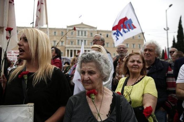 Grecia aprueba una polémica reforma fiscal y de las pensiones