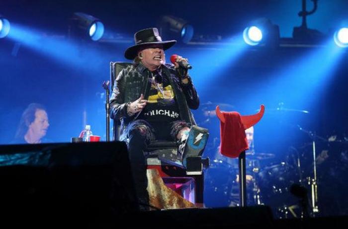 La prensa elogia con unanimidad el debut de Axl Rose con AC/DC