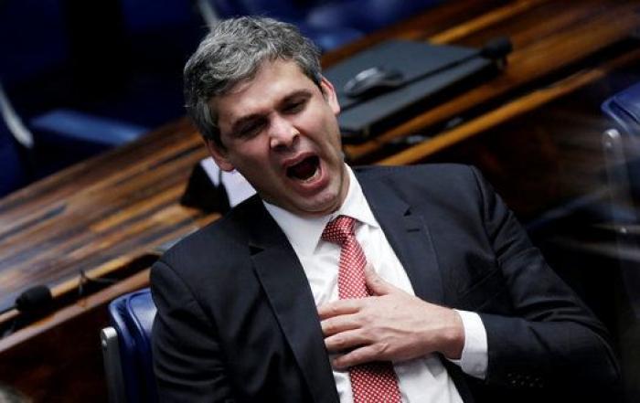 Festival de bostezos y sueño en la maratoniana sesión del Senado brasileño