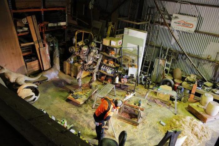 La brutal escultura de 'DOOM' tallada con una motosierra