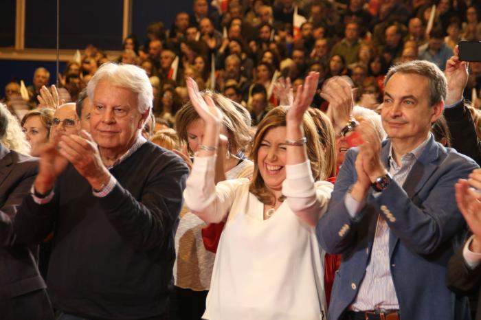 Detrás de los focos de la candidatura de Díaz: 'Carma', la falsa sobrina de Guerra y un 'hit' de Izal