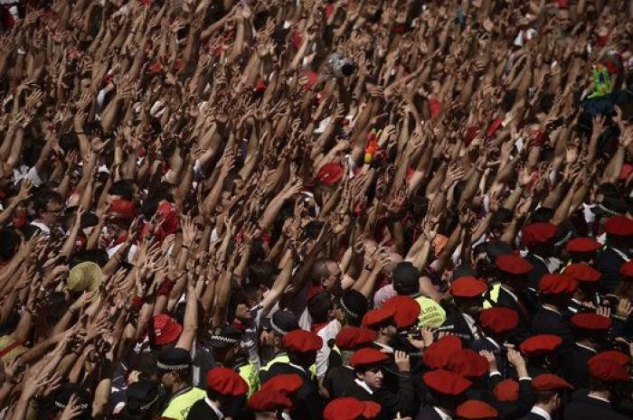 "¡Pamplonesas, pamploneses!": las mejores imágenes del chupinazo 2016