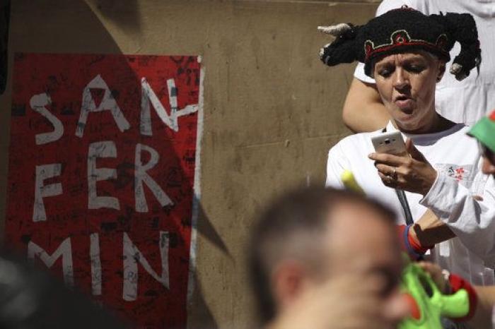 "¡Pamplonesas, pamploneses!": las mejores imágenes del chupinazo 2016