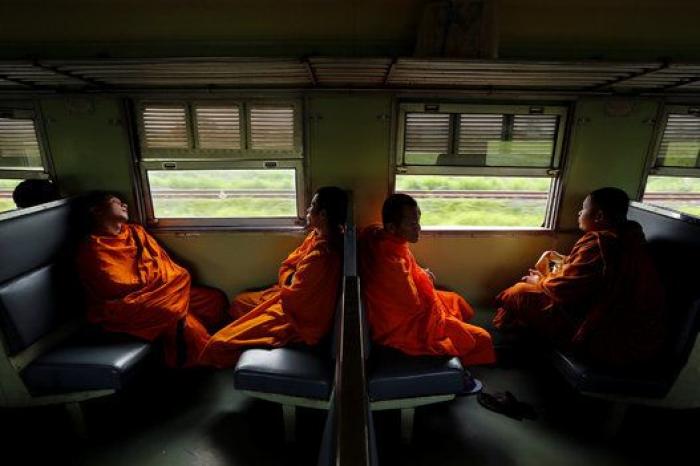 La fiebre del juego 'Pokemon GO', las calles de París desde los cielos y otras fotos de este jueves