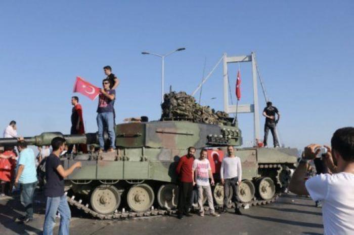 El día después del golpe de Estado en imágenes