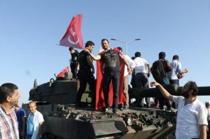 El día después del golpe de Estado en imágenes