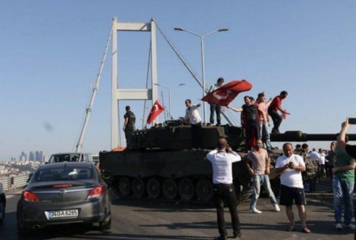 El día después del golpe de Estado en imágenes