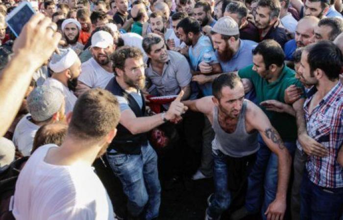 El día después del golpe de Estado en imágenes