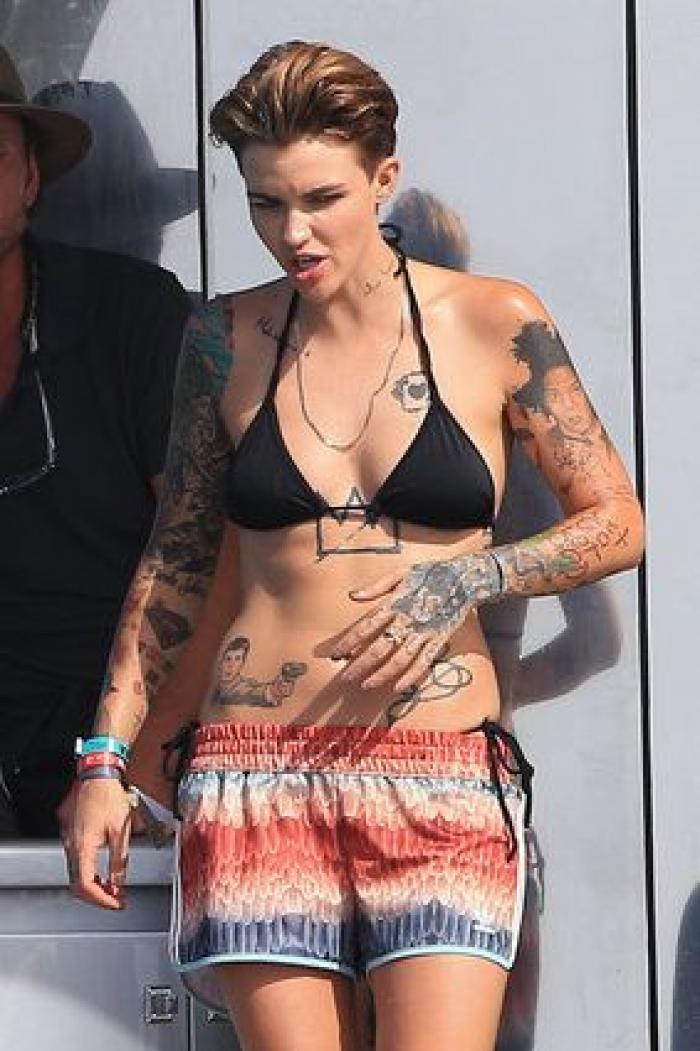 15 famosos tatuados que van más allá del detalle