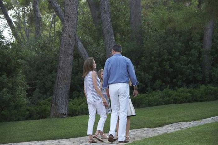 El rey se resigna ante este "verano atípico": "Es lo que toca"