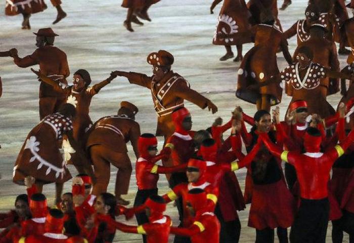 Río se despide con un torbellino tropical