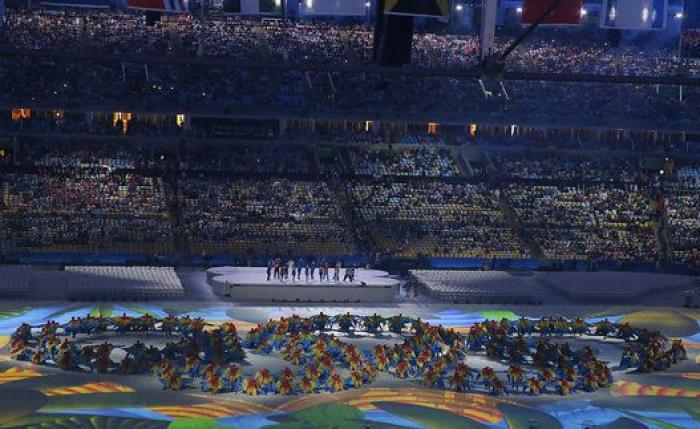 Río se despide con un torbellino tropical