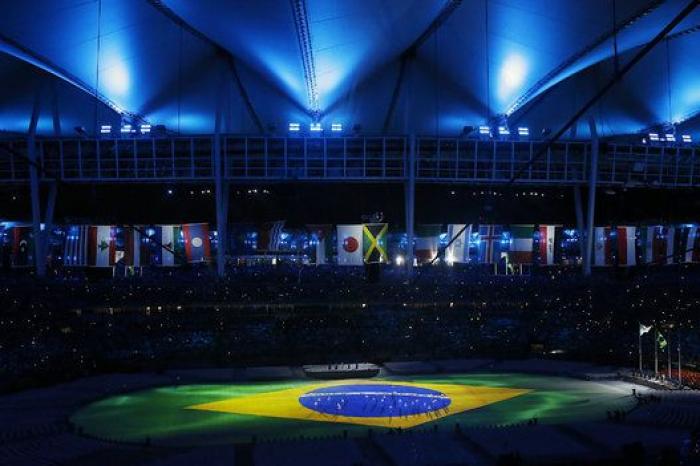 Río se despide con un torbellino tropical