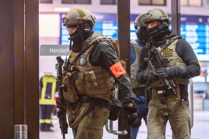 Al menos cinco heridos tras un ataque con hacha en una estación de Alemania