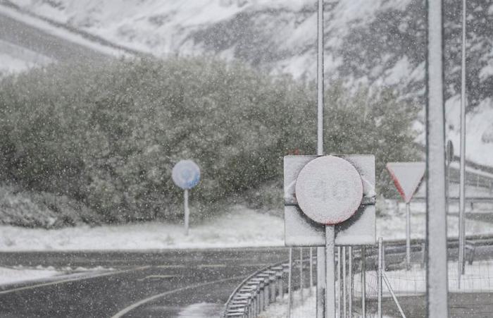 En abril, nieves mil: las imágenes que está dejando Ciril en España