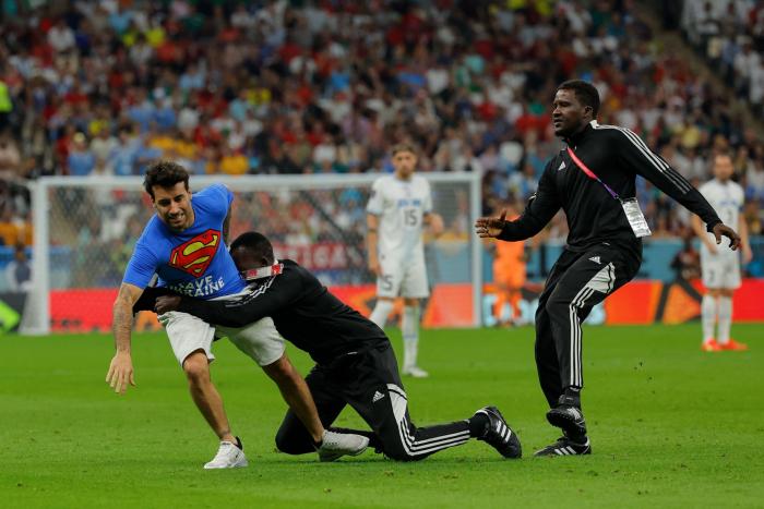 Un joven marroquí deja sin argumentos a De Meer (Vox) con su dura respuesta a este tuit