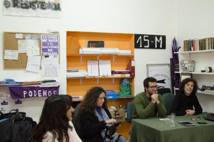 El círculo de Podemos en el barrio de Susana Díaz: "El descontento es increíble"