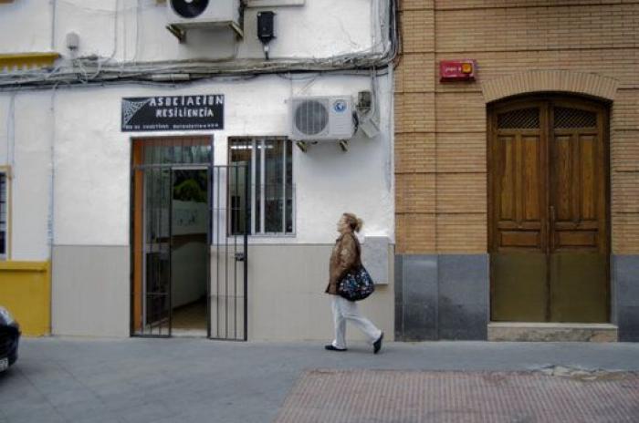 El círculo de Podemos en el barrio de Susana Díaz: "El descontento es increíble"