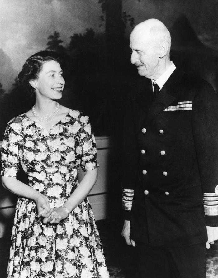 Cómo quedan los títulos y la línea sucesoria tras la muerte de Isabel II