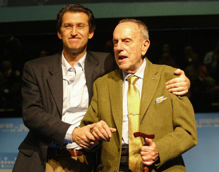 Preguntan a Garamendi (CEOE) si está más cómodo con Feijóo que con Sánchez y acaba diciendo esto