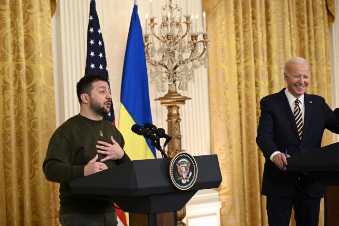 Al menos un muerto y 20 heridos en Kiev por una nueva ola de ataques rusos