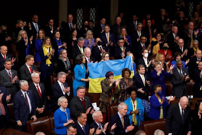 Al menos un muerto y 20 heridos en Kiev por una nueva ola de ataques rusos