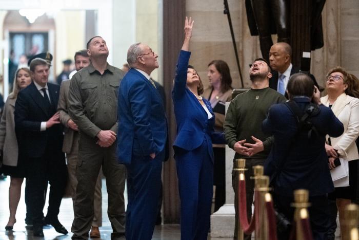 Al menos un muerto y 20 heridos en Kiev por una nueva ola de ataques rusos