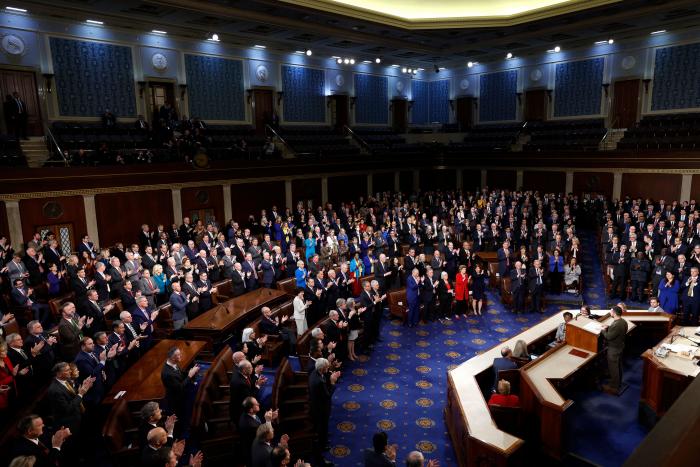 Al menos un muerto y 20 heridos en Kiev por una nueva ola de ataques rusos