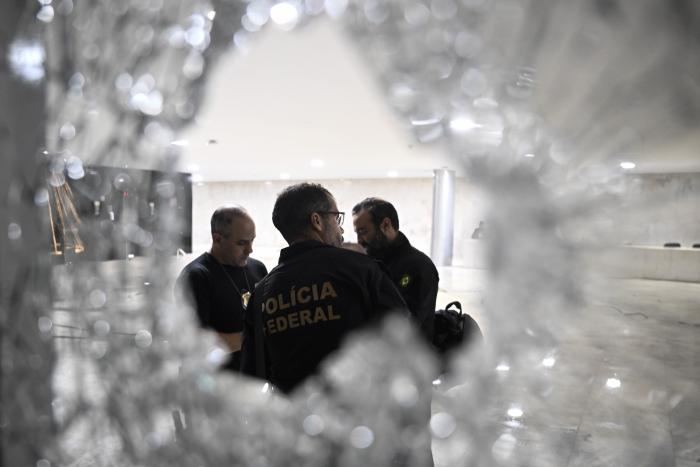 Cuca Gamarra la lía en Twitter por lo que ha dicho de la condena de Pedro Sánchez a lo sucedido en Brasil