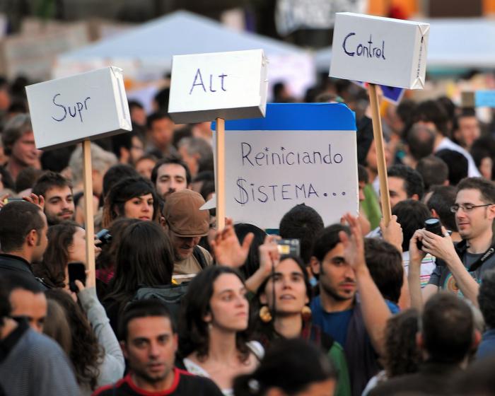 "Sin casa, sin curro, sin pensión" o "democracia real YA": los lemas 15M