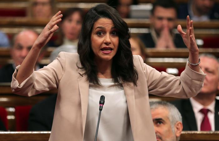 Una diputada de Ciudadanos se queja de las citas médicas en Madrid y las respuestas eran de esperar