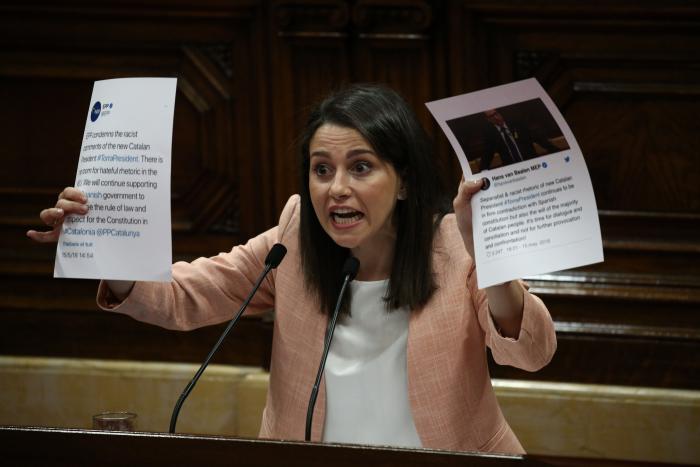 Una diputada de Ciudadanos se queja de las citas médicas en Madrid y las respuestas eran de esperar