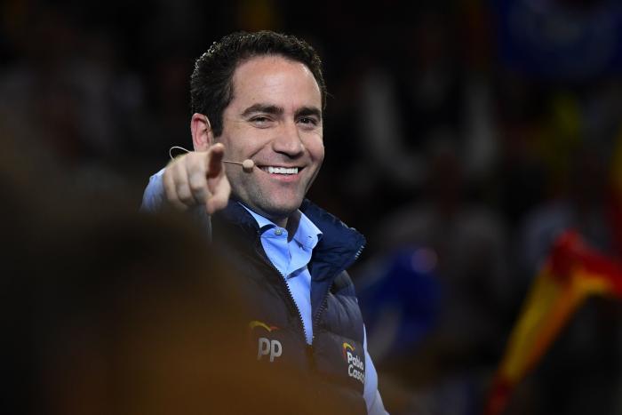 El primer tuit de Egea tras la 'rajada' de Ayuso y el lío del PP no es lo que podría esperarse