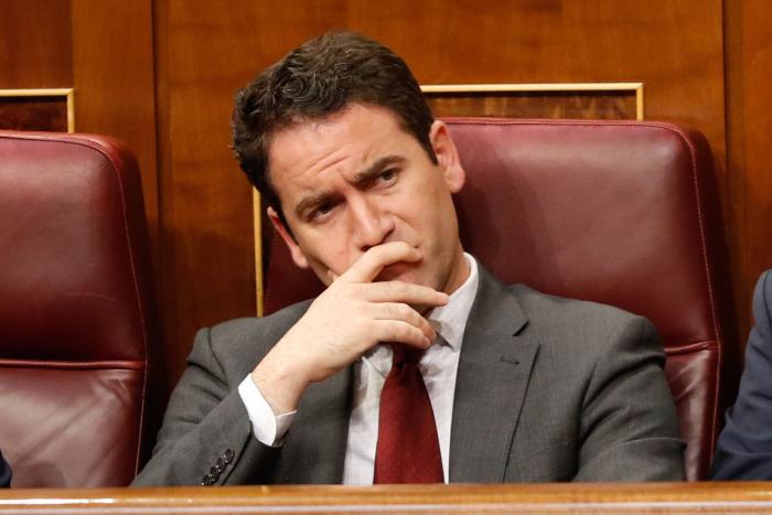 El primer tuit de Egea tras la 'rajada' de Ayuso y el lío del PP no es lo que podría esperarse