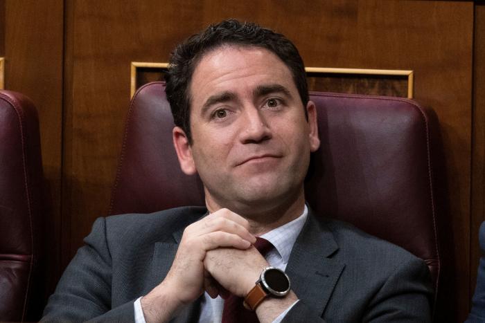 El primer tuit de Egea tras la 'rajada' de Ayuso y el lío del PP no es lo que podría esperarse