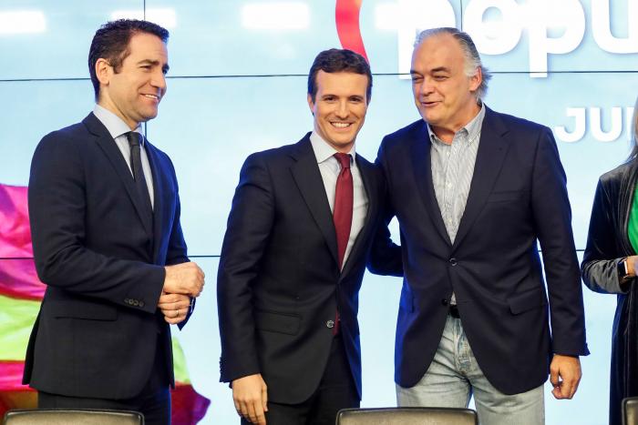 El primer tuit de Egea tras la 'rajada' de Ayuso y el lío del PP no es lo que podría esperarse